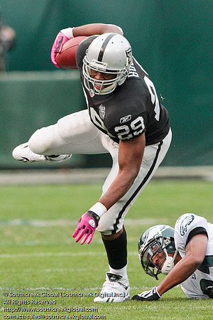 NFL: OCT 18 Eagles at Raiders